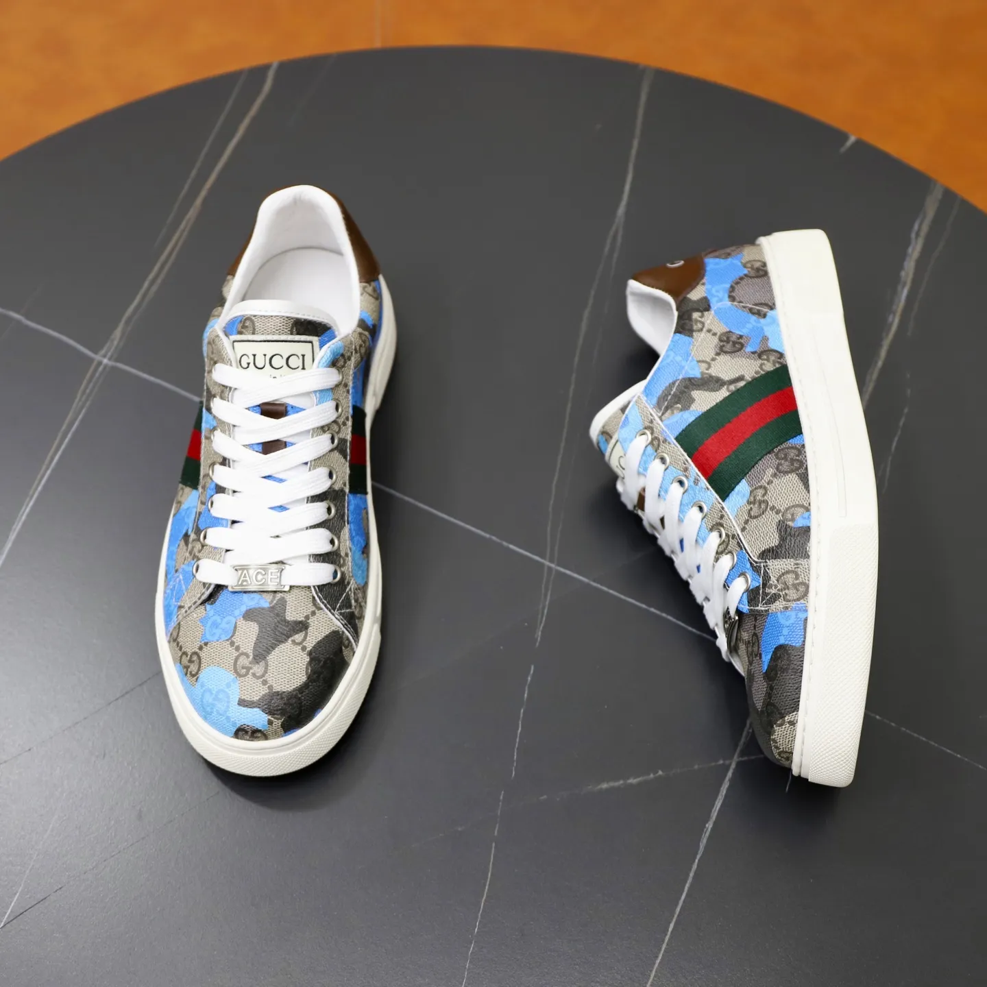 Ex-factory price: 420💰🙅‍♂️🙅‍♂️🙅‍♂️ Brand: Gucci GUCCi Standard code: 38-44 (45 customized) Grade: Same as the official website Material: Original leather splicing, comfortable and breathable sheepskin lining, original wear-resistant outsole Style category: Men's fashionable casual shoes, running, sports shoes, noble luxury brand elements, top luxury Color: actual picture color
